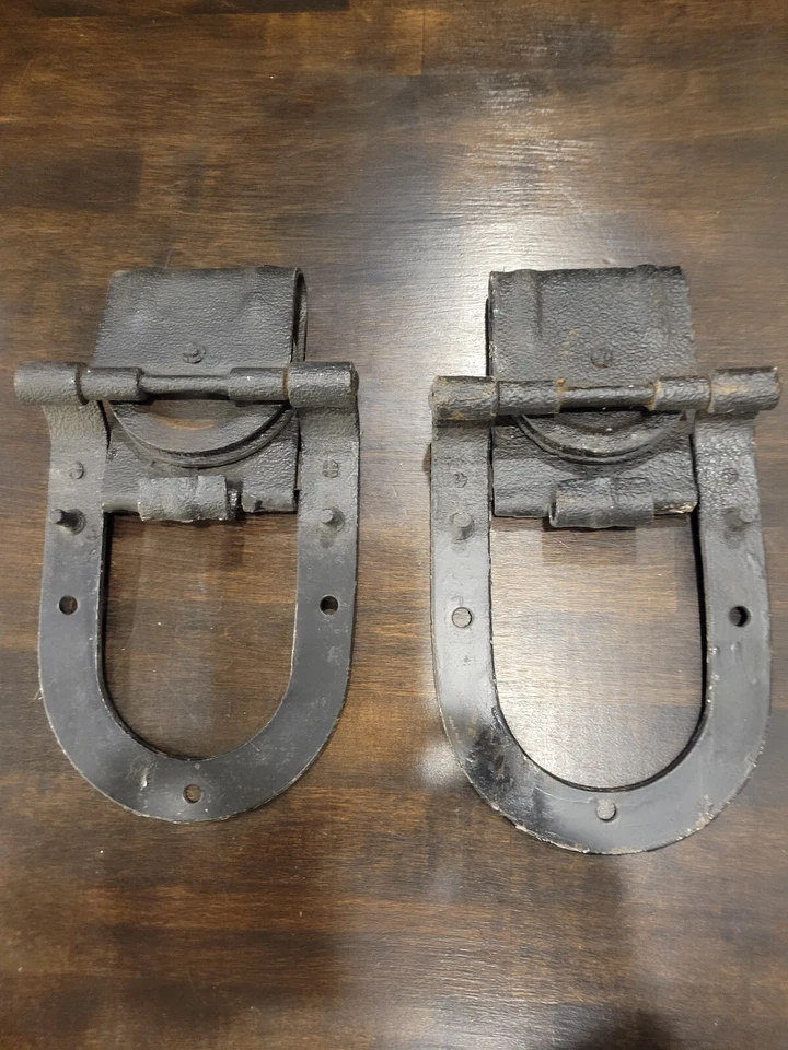 ANTIGUOS RODILLOS DE PUERTA DE GRANERO DE HERRADURA DE 4 GRANDES DE HIERRO FUNDIDO DE COLECCIÓN ~ HERRAMIENTA DE GRANJA ~ FORMA Foto 2 de 4