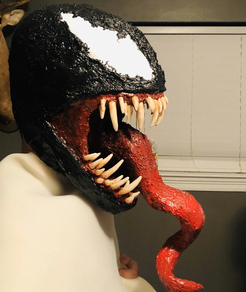 Venom Art Head Display One Of A Kind. Beautiful Piece. Wearable Or Display - Image 2 of 4
