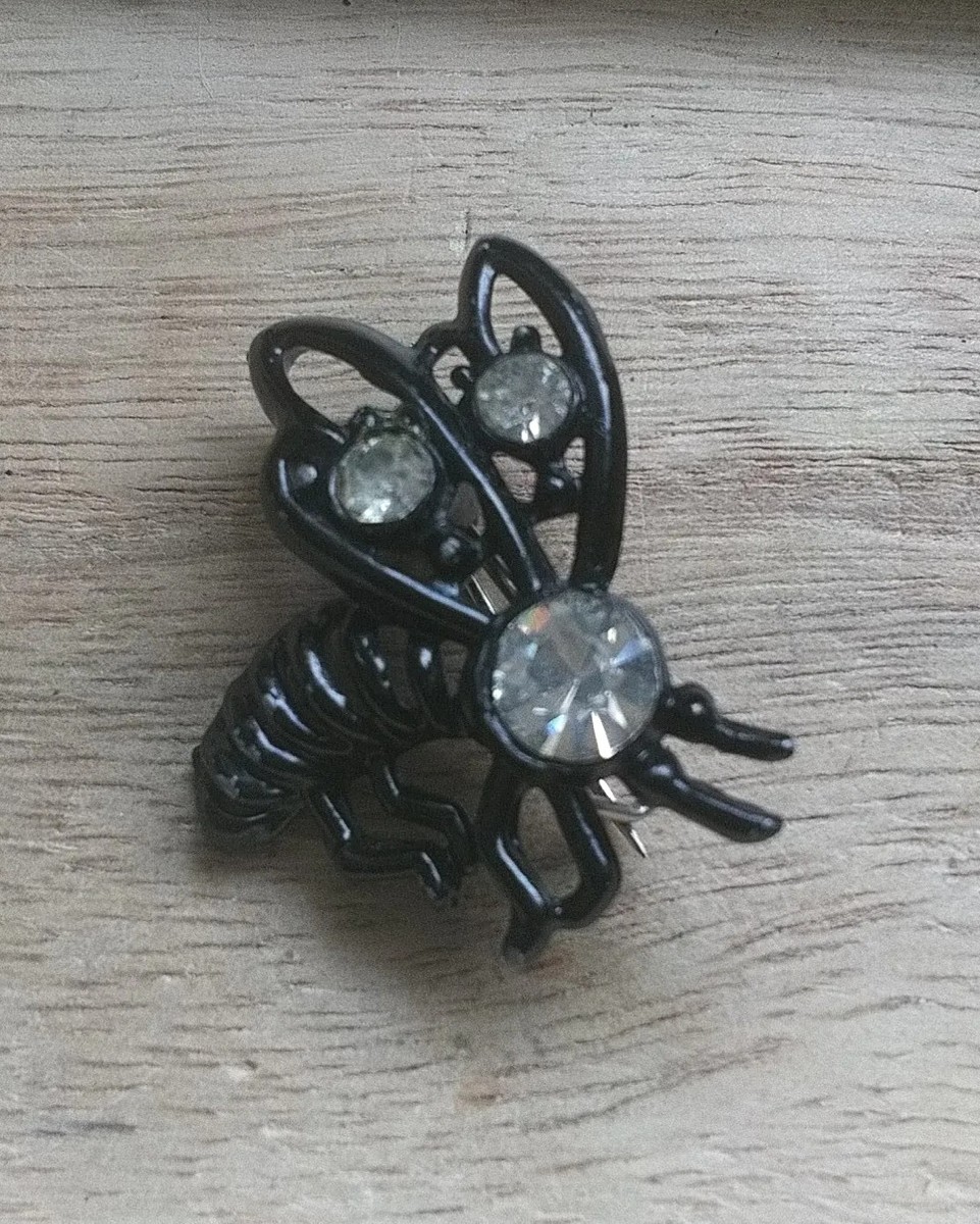 Vintage Japanned Crystal Rhinestone Openwork Bee Wasp Brooch Vintage Japanned Crystal Rhinestone Openwork Bee Wasp Brooch