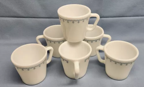 Set of 6 Pyrex Snowflake Blue Garland “D” Handle Mugs 1410