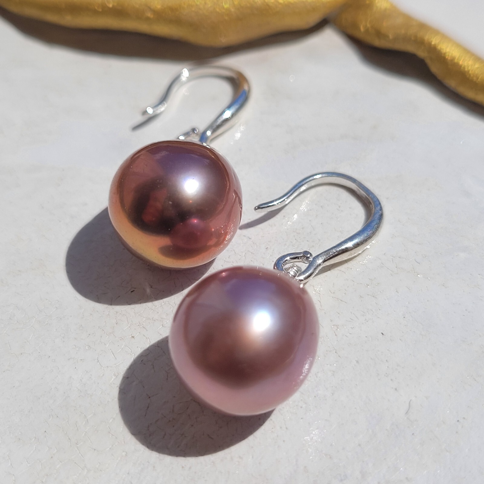 Boucles d'oreilles perles de culture violettes argent 925 modèle 855 pour femme élégante