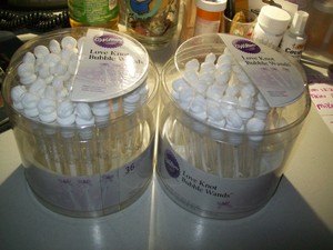 wilton love knot bubble wand