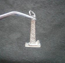 John Hancock Center Tower Chicago Silver Goldtone Bracelet Charm Pendant  3.3g