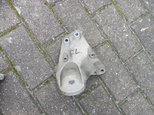 Audi A6 4F 3.0 TDI Getriebehalter links 4F0399113B BMK V6 C6 2006