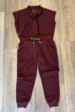 Gently used FIGS scrub Set. Burgundy Color. Joggers M petite. Raphaela top XS