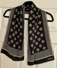 Jaeger Vintage Black  White Rectangular Scarf