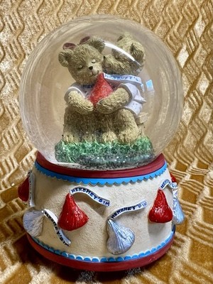 Hershey's TM Snow Globe San Francisco Music Box 1997 Kissing Bears w/ Box Works
