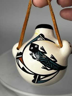 Signed C Louis Acoma NM Miniature Jug Vase Ornament Lizard Pueblo Pottery