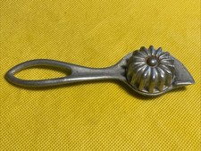 Vintage Aluminum Pastry Wheel Pie Crust Edge Crimper Trimmer Cutter Wheel