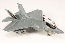 Hobby Master 1/72 F-35C Lightning II DW01 USMC VMFA-251 Thunderbolts