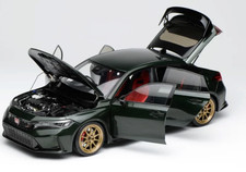 1/18 MotorHelix Honda Civic Type R ( FL5 ) from 2023 in Pearl Midnight Green RHD