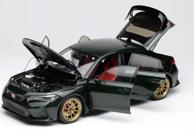 1/18 MotorHelix Honda Civic Type R ( FL5 ) from 2023 in Pearl Midnight Green RHD