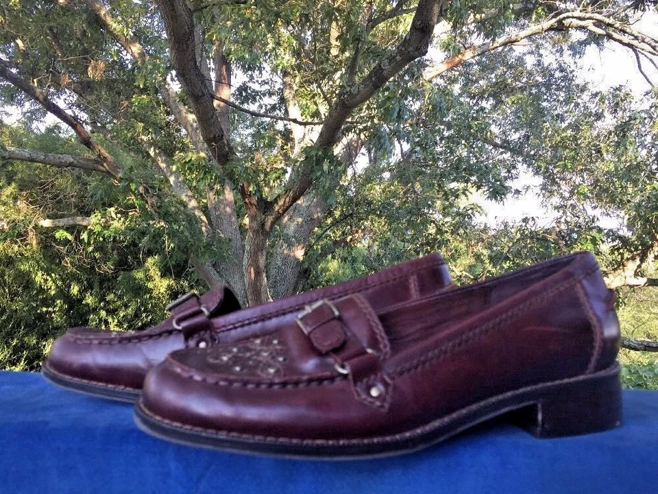 SHOE SALE On AEROSOLES Embellished Loafer Flats Oxfords Leather Women Shoes Sz 7 - Imagem 2 de 4