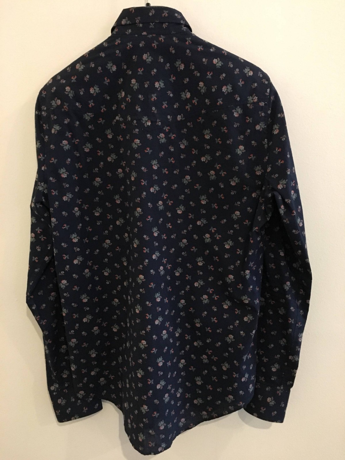Camicia western Saint Laurent Hedi Slimane SS15 blu scuro stampa fiori 37