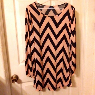 open lace back dress Chevron Printed Maternity Maxi Dress X-Large / Black with Pink