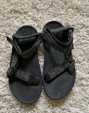 Men  s Teva Grey / Black Sandals 11 Adjustable Straps
