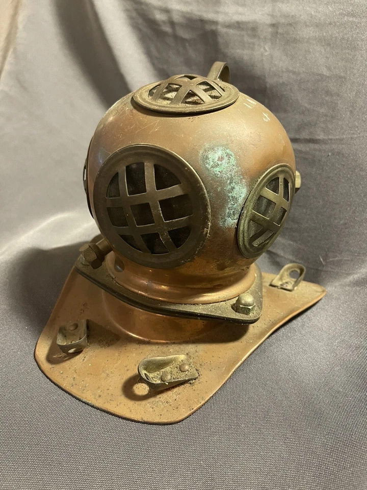 Reloj Vintage Publicidad Miniatura Buceo Casco Latón Cobre Náutico Marítimo Foto 2 de 4