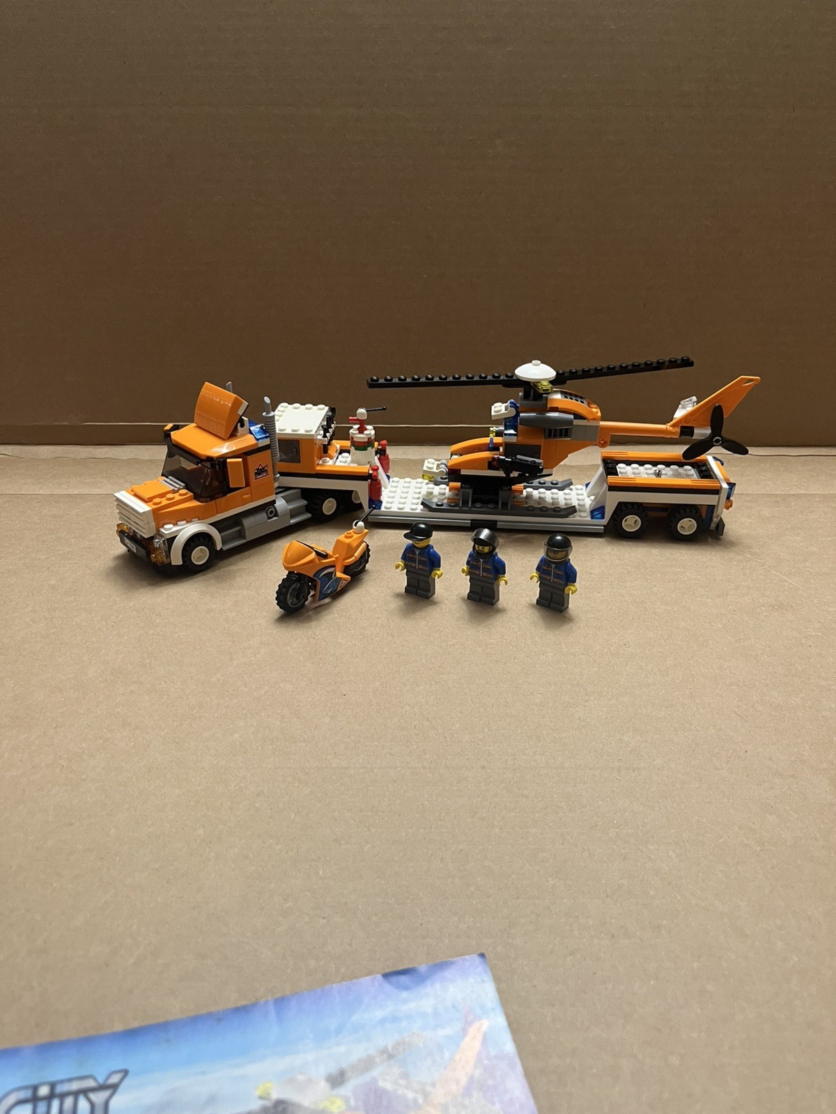 LEGO City 7686 Helicopter Transporter
