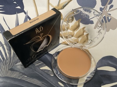 KVD Vegan Beauty Good Apple Skin Perfecting Foundation Balm 10g Farbton Medium 039
