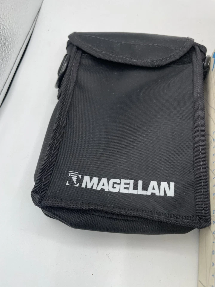 Magellan Meridian 12001 Handheld GPS Satellite Navigator White -SMALL CRACK- - Image 4 of 4