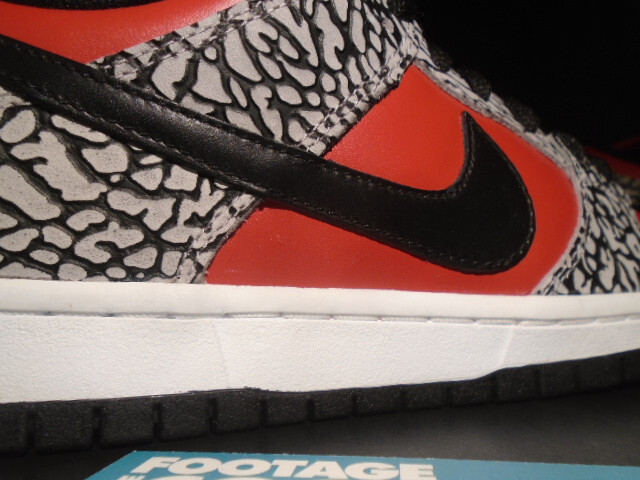 Size 8 - Nike Supreme x Dunk Premium SB Low Red Cement for