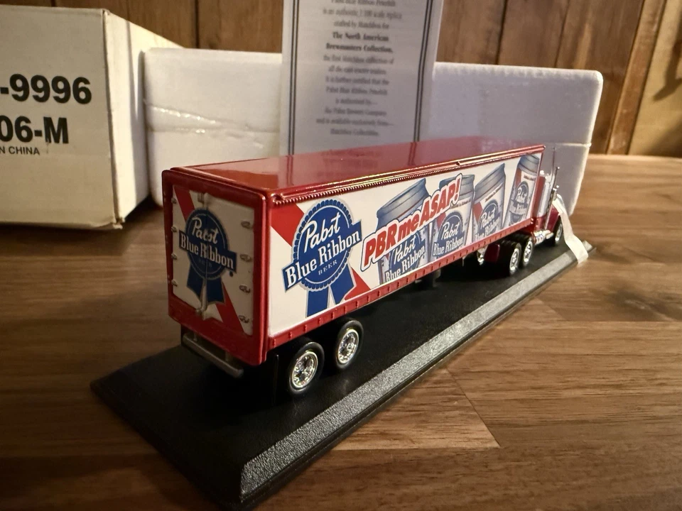 Remolque tractor Matchbox CCY06-M-Pabst cinta azul Peterbilt Foto 2 de 3