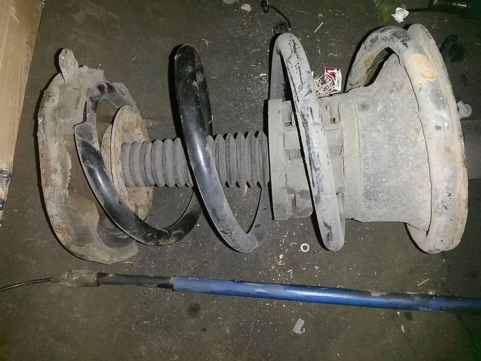 MUELLE HELICOIDAL TRASERO FRONTAL Renault Scénic I (JA) - Imagen 2 de 2