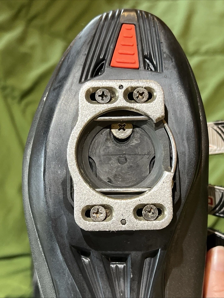 Zapatos de ciclismo Diadora con clip para mujer talla 9,5 como negros Foto 2 de 4