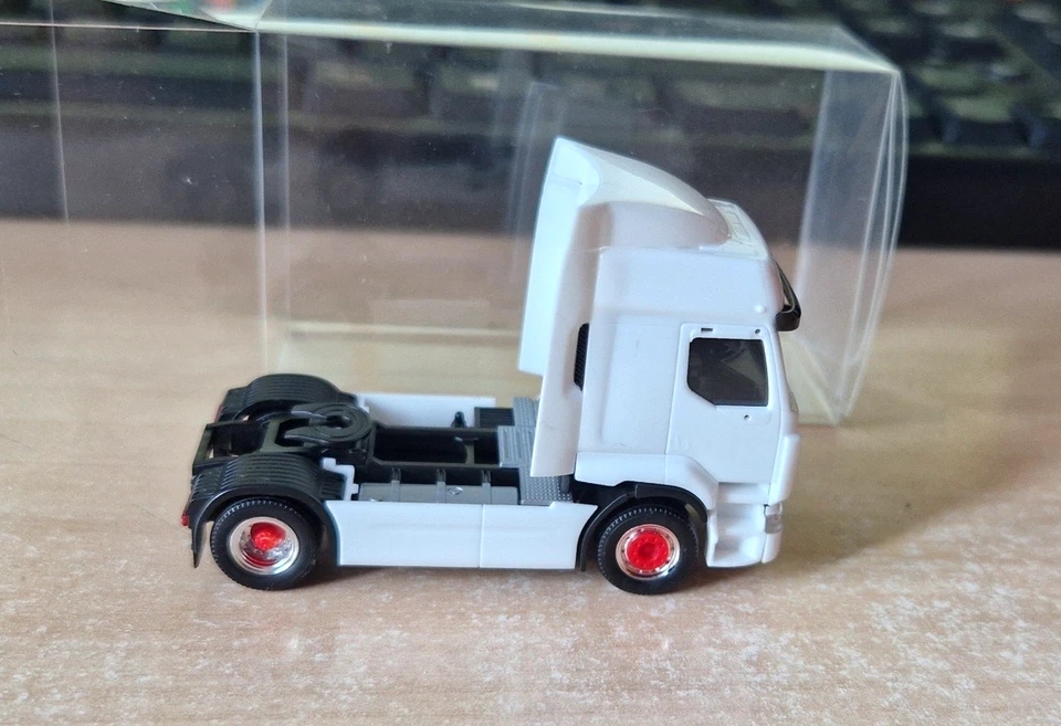 Herpa RENAULT PREMIUM trattore stradale neutro bianco 1:87 OVP - Immagine 4 di 4