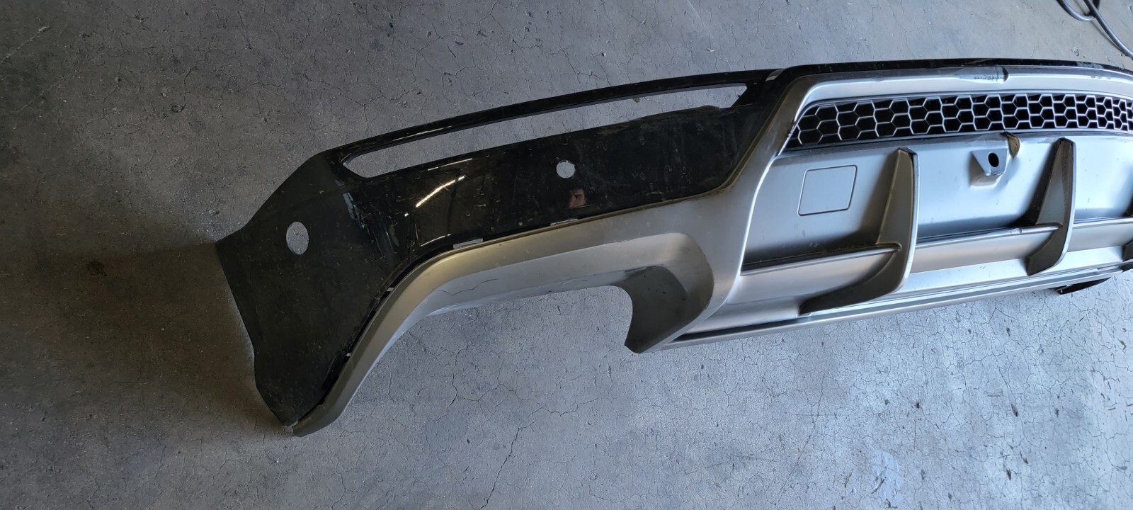 LAMBORGHINI URUS REAR BUMPER LOWER SECTION OEM 4ML807301