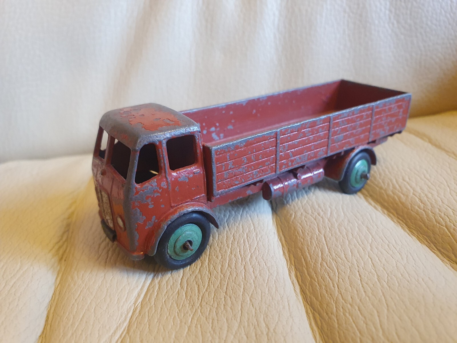 Dinky 420, Leyland Forward Control Lorry - Free Price Guide & Review