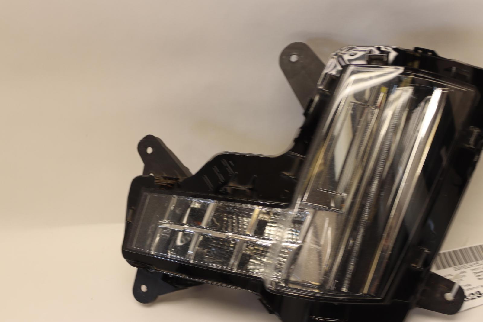 20152020 CADILLAC ESCALADE ESV LEFT DRIVER SIDE TURN SIGNAL FOG LIGHT