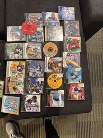 Sega Dreamcast Bundle System w Games Controllers 