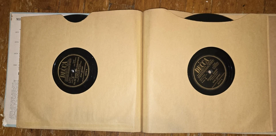 BING CROSBY  Merry Christmas DECCA Records 78RPM 1945 Decca Vinyl Album A-550 - Image 4 of 4