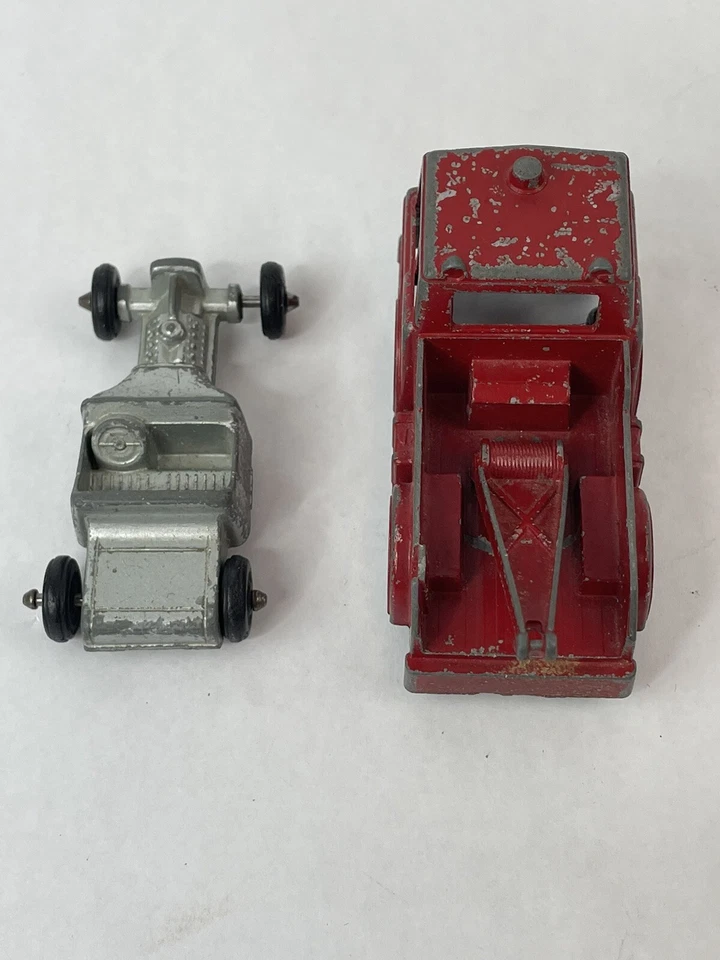 Lote De 2 Coches Diecast Midgetoy De Colección Años 60 Ford Remolque Y Dragster Foto 2 de 4