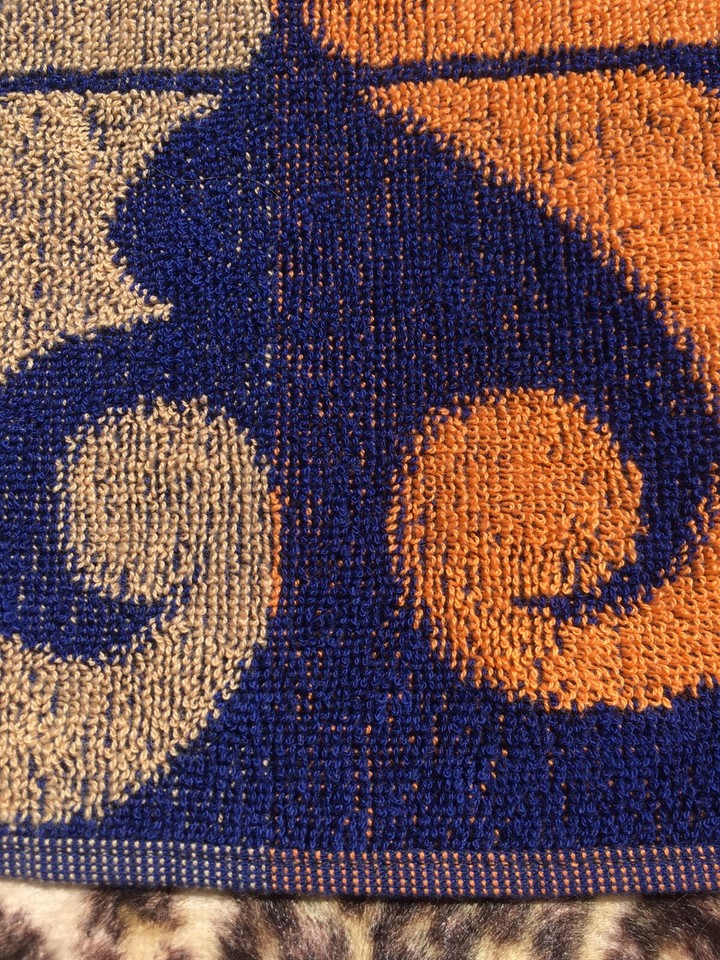 FRENCH 1960s BATHROOM TOWELSPACE AGE / PSYCHEDELIC TERRY CLOTH COTTON