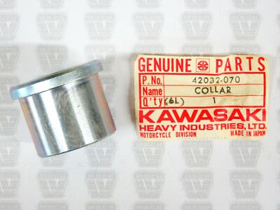 の Kawasaki NOS NEW 42032-070 Rear Axle Collar KZ KZ1000 | eBay
