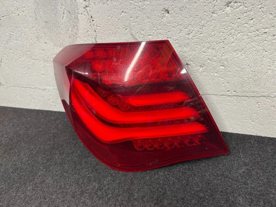 ✅ 2013-2015 BMW 740LI Xdrive F02 Rear Left Driver Side Outer Tail Light 7300269 - Image 3 of 4