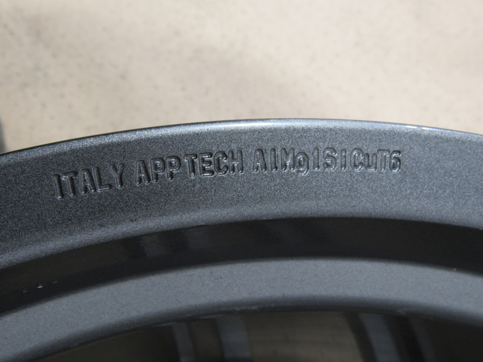 14-18 Aston Martin Vanquish 2014 Front Wheel Rim R20 x 9J 20 Inch ;:Y