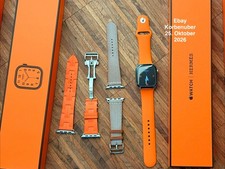 Apple Watch Hermès Series 11 GPS + Cellular, 46 mm, Titan Silber inkl. 3 Hermès