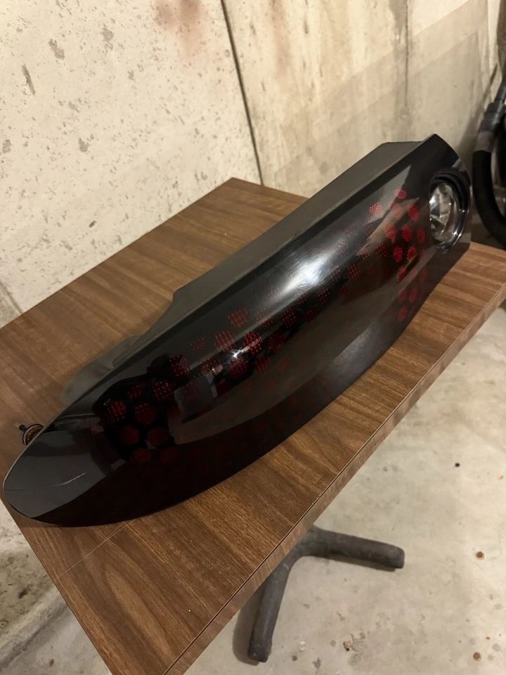 Luz trasera lateral del conductor 98-02 Trans Am RL Foto 4 de 4