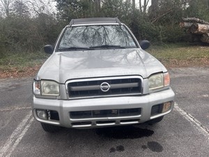 2003 Nissan Pathfinder LE