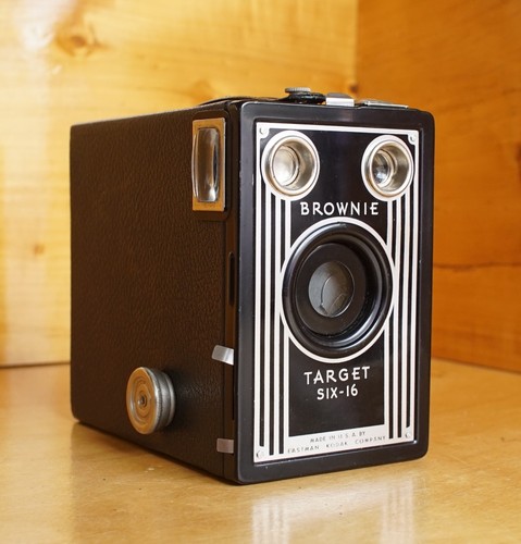 Kodak Brownie Target Six Siteen Film Camera for Display Excellent Condition KT