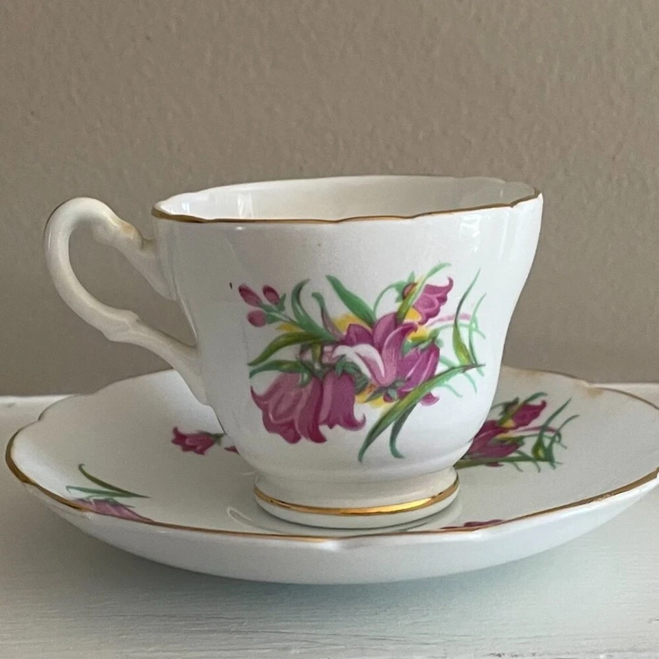 VTG Regency China, England Teacup & Saucer, Purple Floral Print, Gold Trim - Image 3 of 4