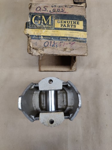 NOS OEM 1949-51 Oldsmobile 8cyl piston head .003 oversize GM # 556343 - Picture 3 of 3