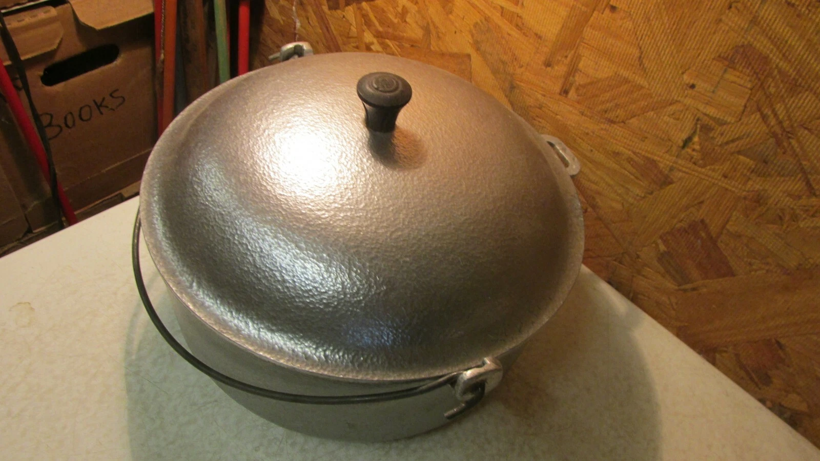 Hammercraft Club Aluminum Dutch Oven Bale Handle- 4 Qt
