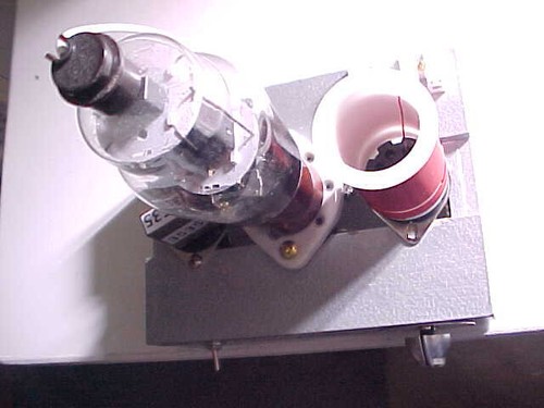 QRP CW Transmitter for 160/80 and 40 Meters (built-in H.V. Pwr. Supply) - Picture 8 of 13