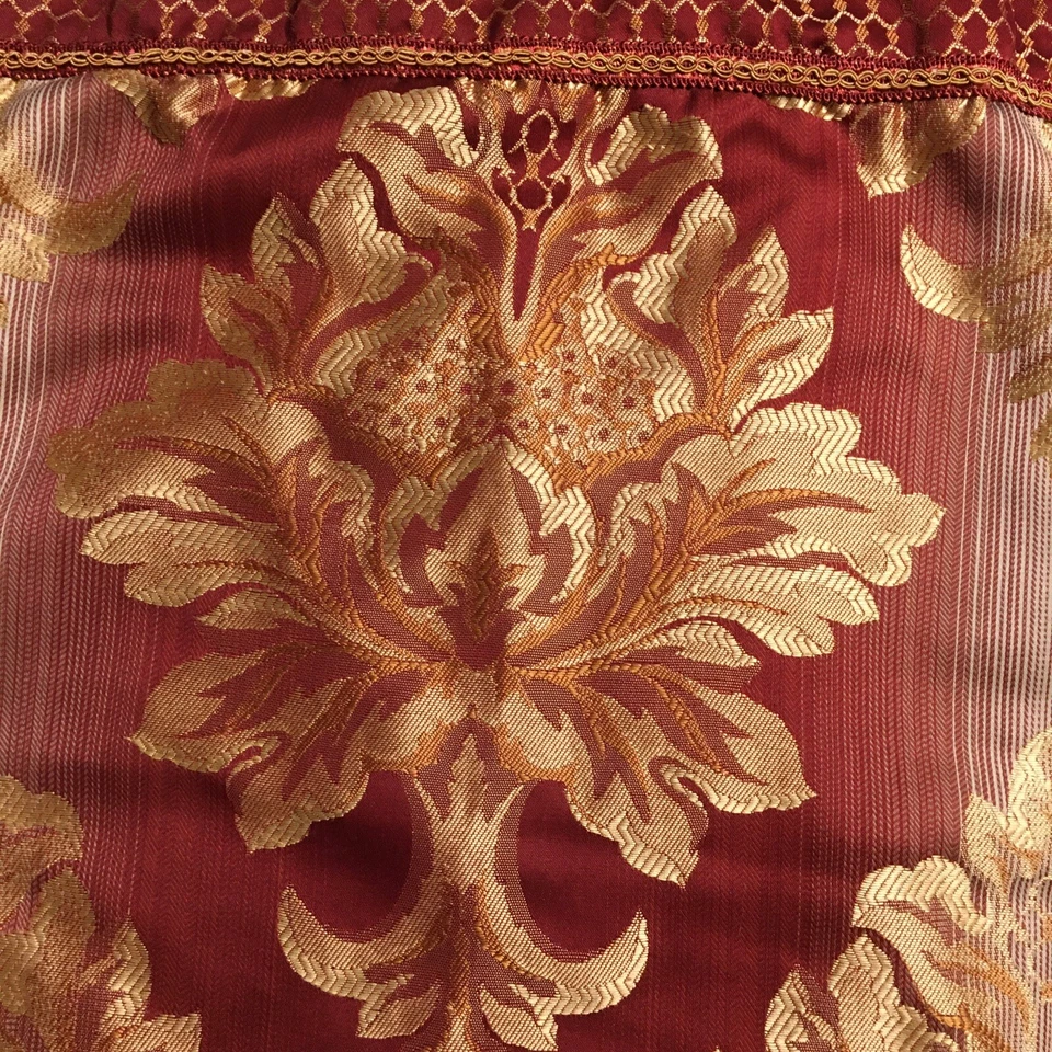 Juego de 2 fundas de almohada JC Penney Jacquard Borgoña Oro Borgoña Estándar 20x26 pulgadas Foto 4 de 4