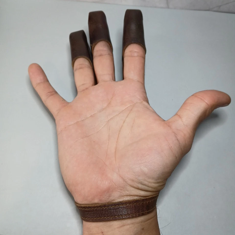 Archery Shooting Glove Vintage Darton Medium - Image 2 of 4