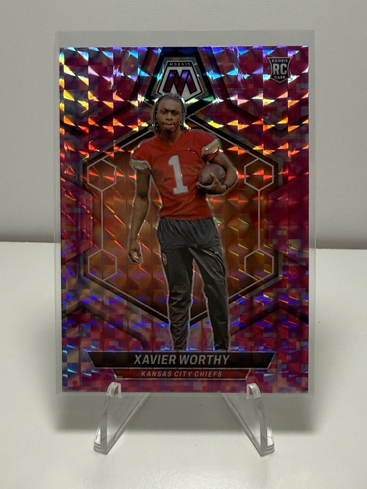 2024 Panini Mosaic - Rookies Xavier Worthy #328 Pink Camo Mosaic Prizm (RC)